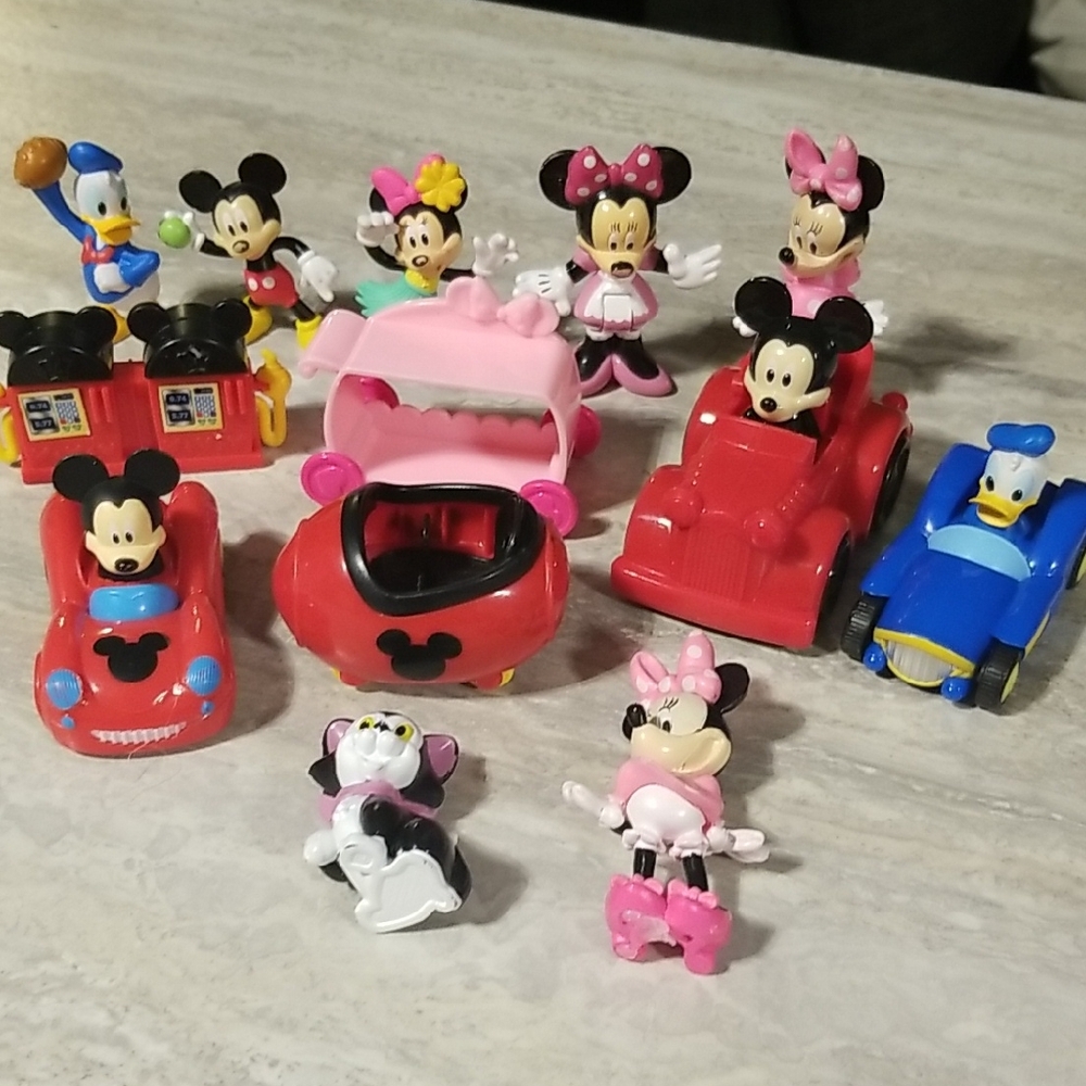 Disney Mickey and Friends Cars And Figure Lot